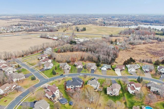 11876 N Meadow Curve, Lindstrom, MN 55045