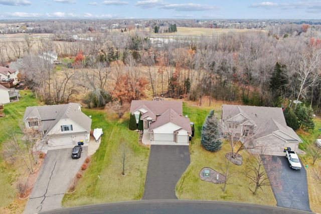 11876 N Meadow Curve, Lindstrom, MN 55045