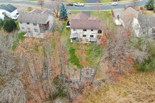 11876 N Meadow Curve, Lindstrom, MN 55045