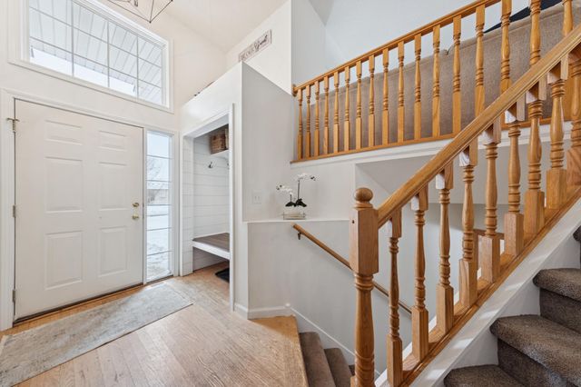 11876 N Meadow Curve, Lindstrom, MN 55045