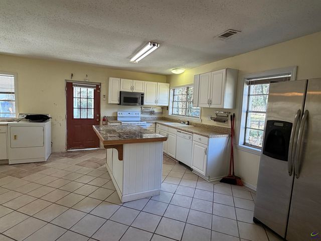 207 Eaker Drive, Warner Robins, GA 31088