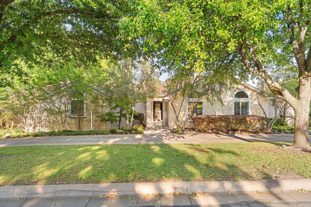 4217 Hildring Drive E, Fort Worth, TX 76109
