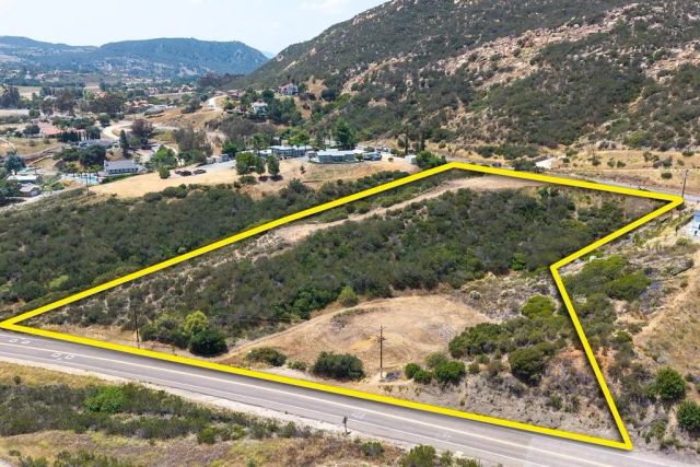 196 ARNOLD WAY, Alpine, CA 91901