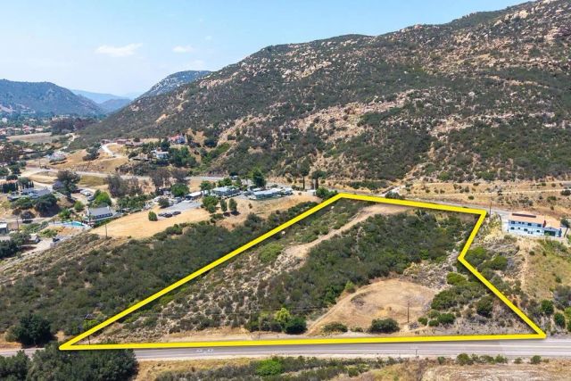 196 ARNOLD WAY, Alpine, CA 91901