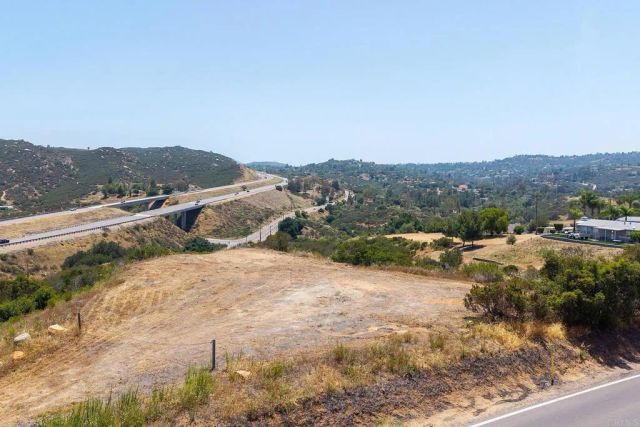 196 ARNOLD WAY, Alpine, CA 91901