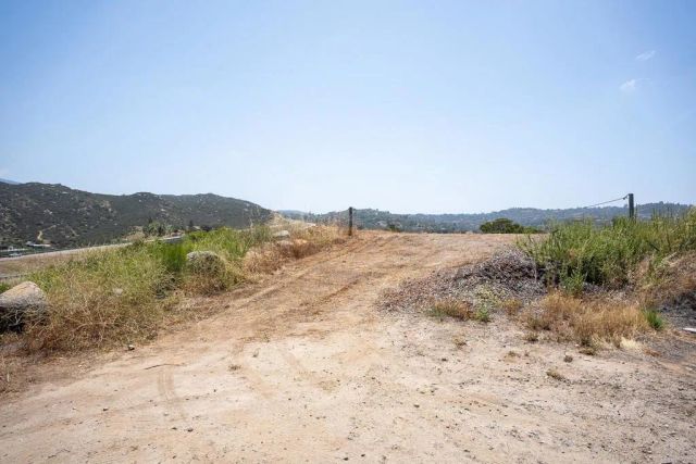 196 ARNOLD WAY, Alpine, CA 91901