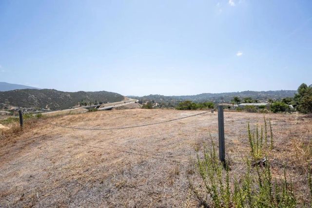 196 ARNOLD WAY, Alpine, CA 91901
