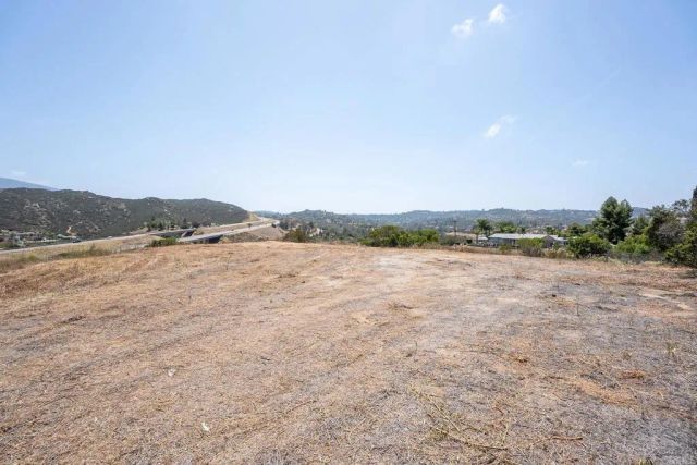196 ARNOLD WAY, Alpine, CA 91901