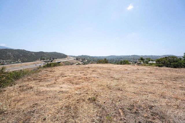 196 ARNOLD WAY, Alpine, CA 91901