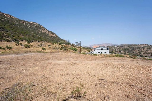 196 ARNOLD WAY, Alpine, CA 91901