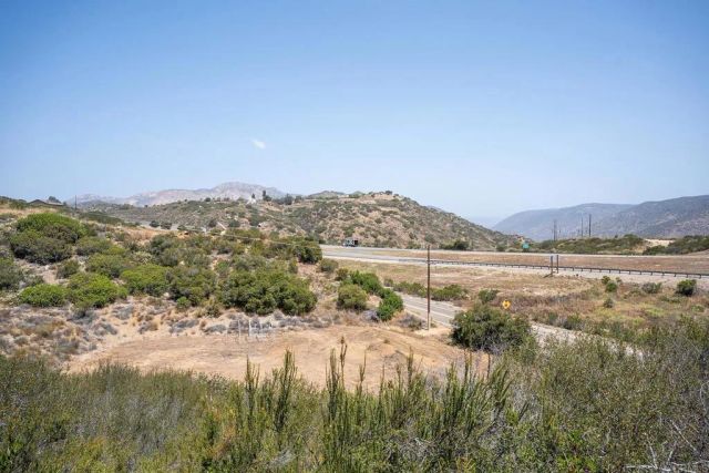 196 ARNOLD WAY, Alpine, CA 91901