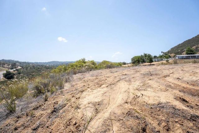 196 ARNOLD WAY, Alpine, CA 91901