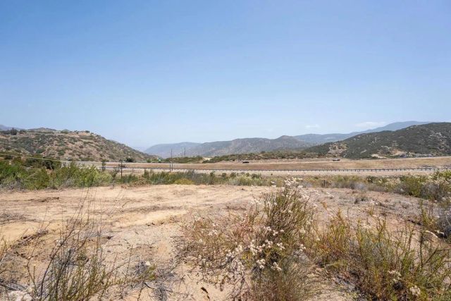 196 ARNOLD WAY, Alpine, CA 91901