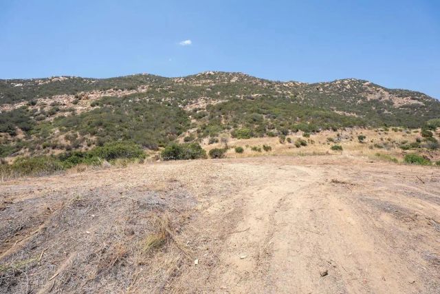 196 ARNOLD WAY, Alpine, CA 91901