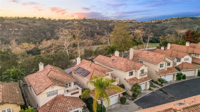35 Via Encanto, Rancho Santa Margarita, CA 92688