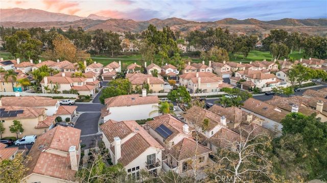 35 Via Encanto, Rancho Santa Margarita, CA 92688