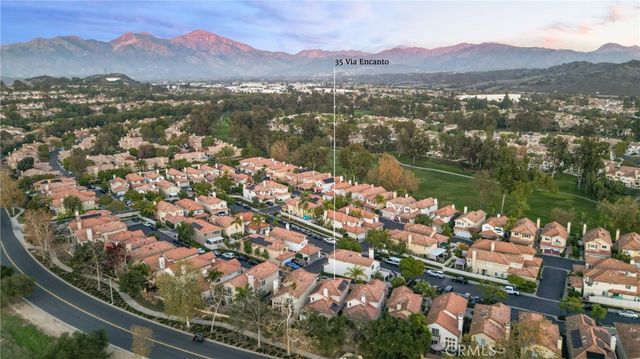 35 Via Encanto, Rancho Santa Margarita, CA 92688