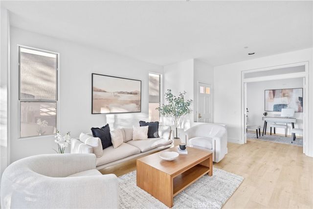 35 Via Encanto, Rancho Santa Margarita, CA 92688