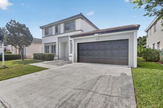 10772 SW 14th Place, Davie, FL 33324