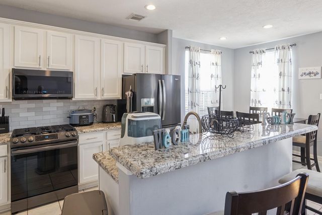 429 Blossomwood Drive, League City, TX 77573