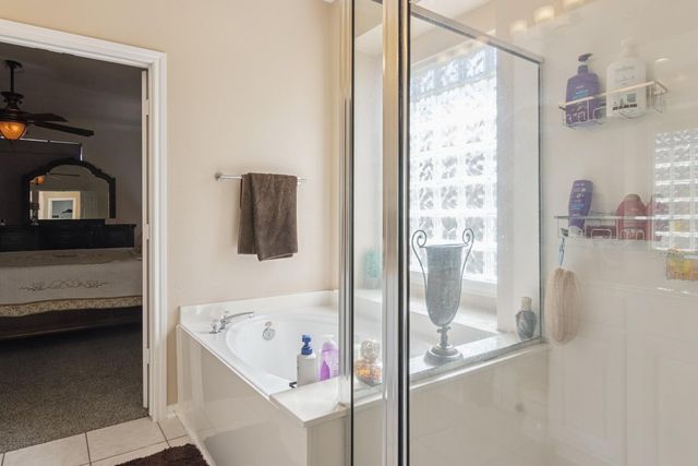 429 Blossomwood Drive, League City, TX 77573