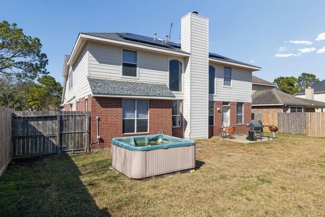 429 Blossomwood Drive, League City, TX 77573