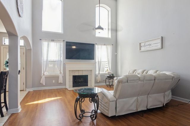 429 Blossomwood Drive, League City, TX 77573