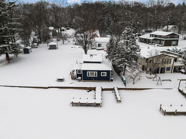 6955 W Jackson Road, Hamlin Twp, MI 49431