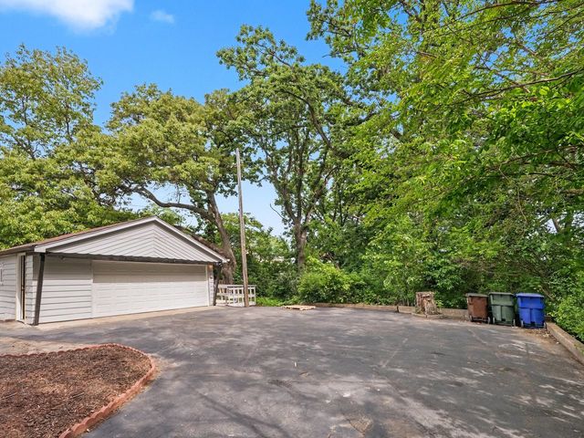 1650 Cedar Road, Homewood, IL 60430
