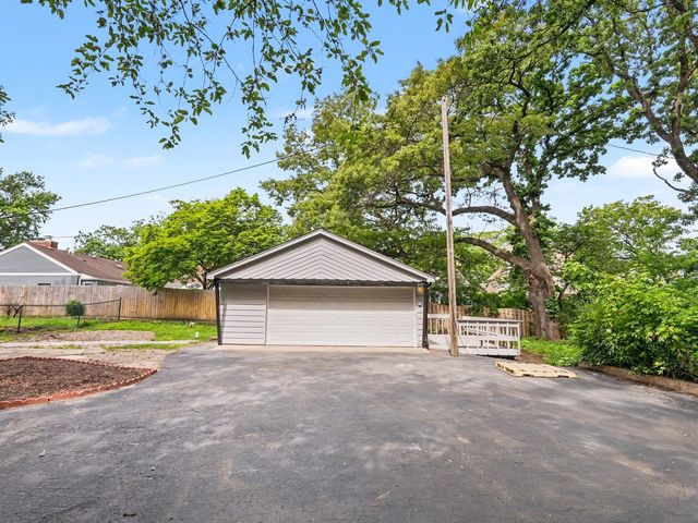 1650 Cedar Road, Homewood, IL 60430