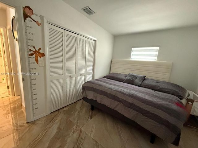 625 E 8th Ln, Hialeah, FL 33010