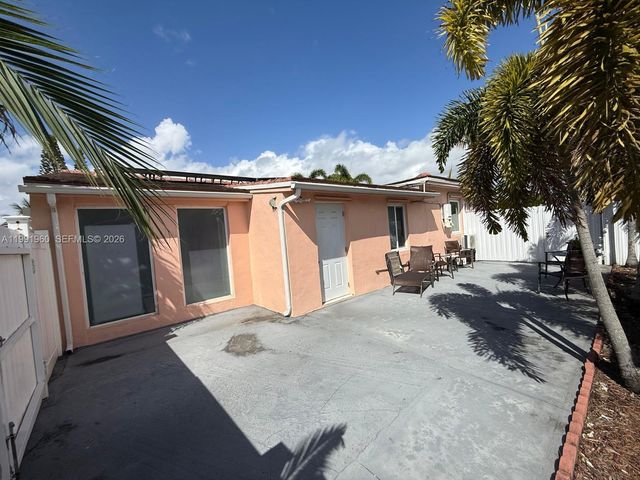 625 E 8th Ln, Hialeah, FL 33010