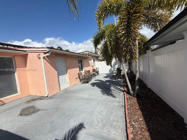 625 E 8th Ln, Hialeah, FL 33010