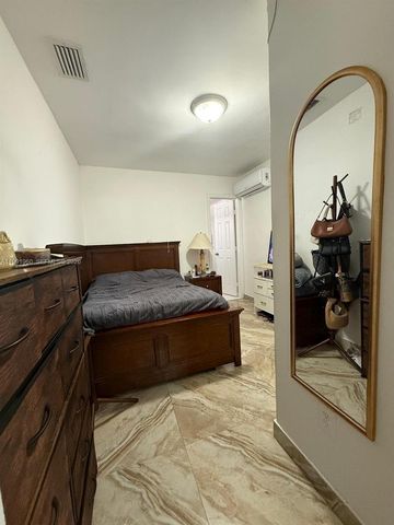 625 E 8th Ln, Hialeah, FL 33010