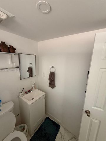 625 E 8th Ln, Hialeah, FL 33010