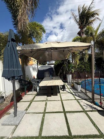 625 E 8th Ln, Hialeah, FL 33010