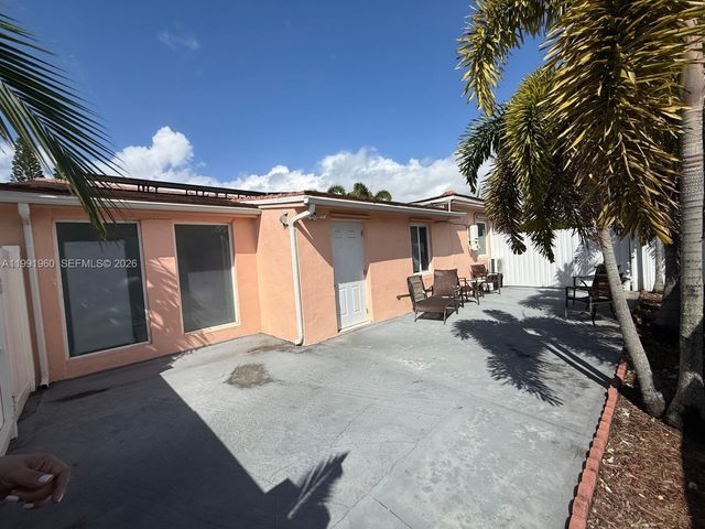 625 E 8th Ln, Hialeah, FL 33010