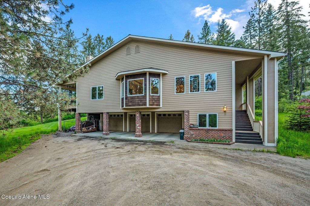 7611 W Clemetson Rd, Coeur d'Alene, ID 83814 photo 3