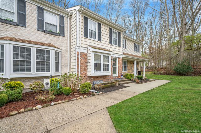 3 Bartlett, Yaphank, NY 11980