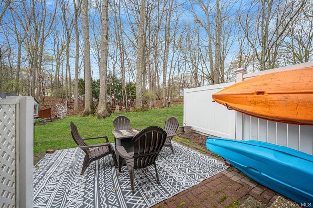 3 Bartlett, Yaphank, NY 11980