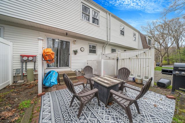 3 Bartlett, Yaphank, NY 11980