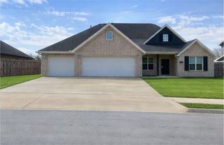 335 Waterfall Lane, Springdale, AR 72762