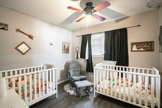 1015 W BEVERLY LOOP, Burkburnett, TX 76354