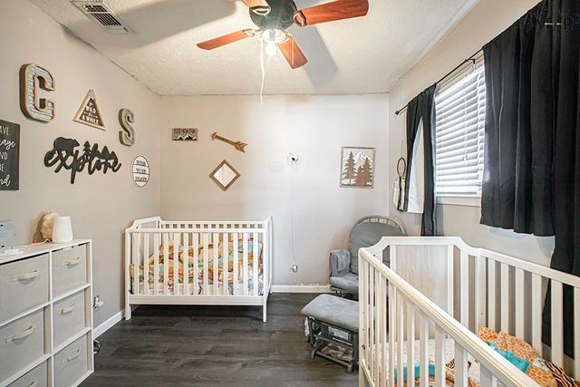 1015 W BEVERLY LOOP, Burkburnett, TX 76354