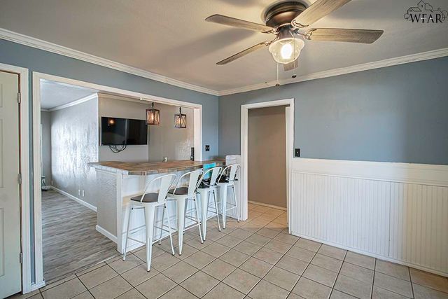 1015 W BEVERLY LOOP, Burkburnett, TX 76354