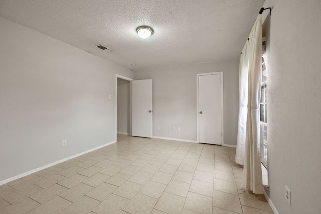 1720 Winchester Way, Bedford, TX 76022