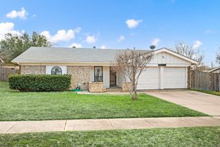 1720 Winchester Way, Bedford, TX 76022