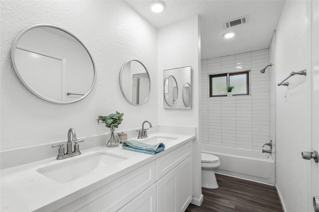 417 Brookdale Drive, League City, TX 77573