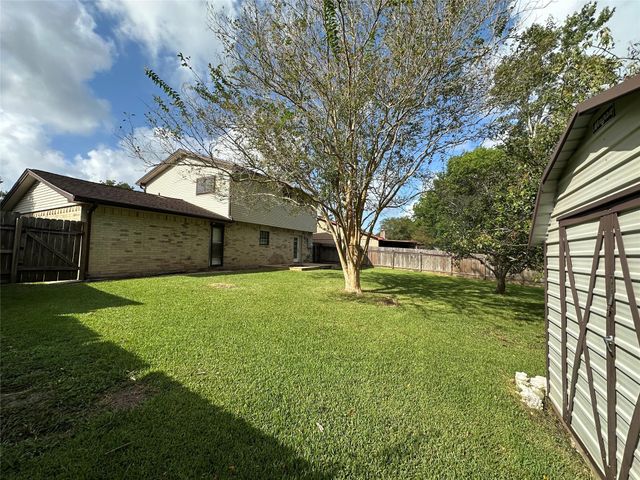 417 Brookdale Drive, League City, TX 77573