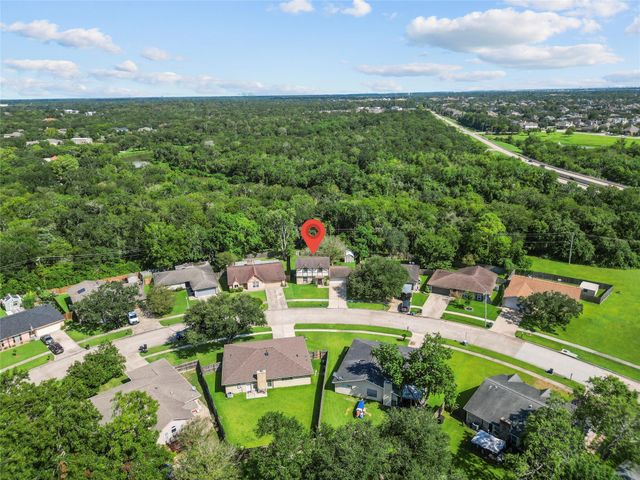 417 Brookdale Drive, League City, TX 77573